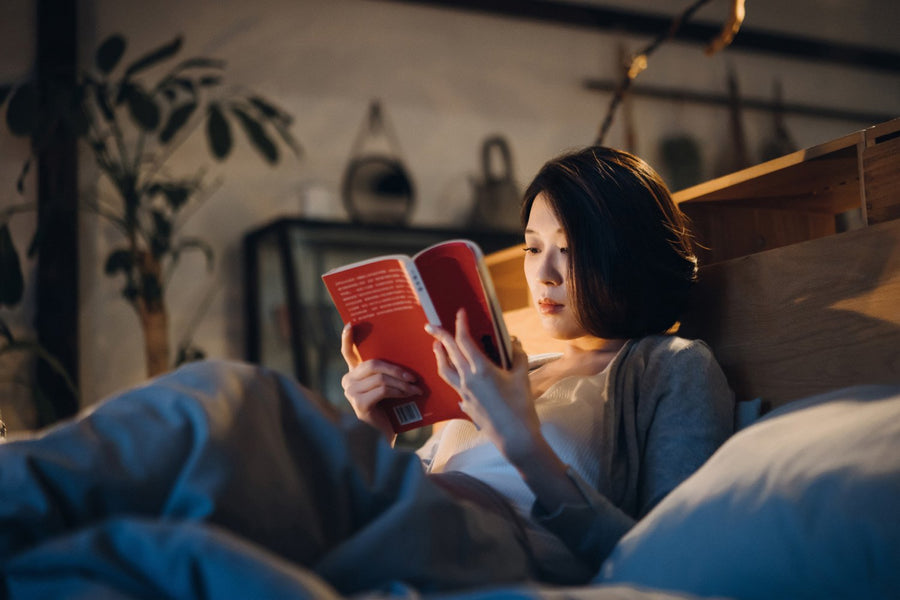 Here's Exactly Why You'll Want To Start Reading Before Bed